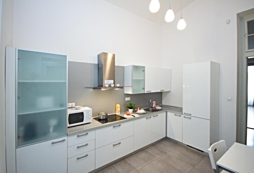 River View Residence room 4