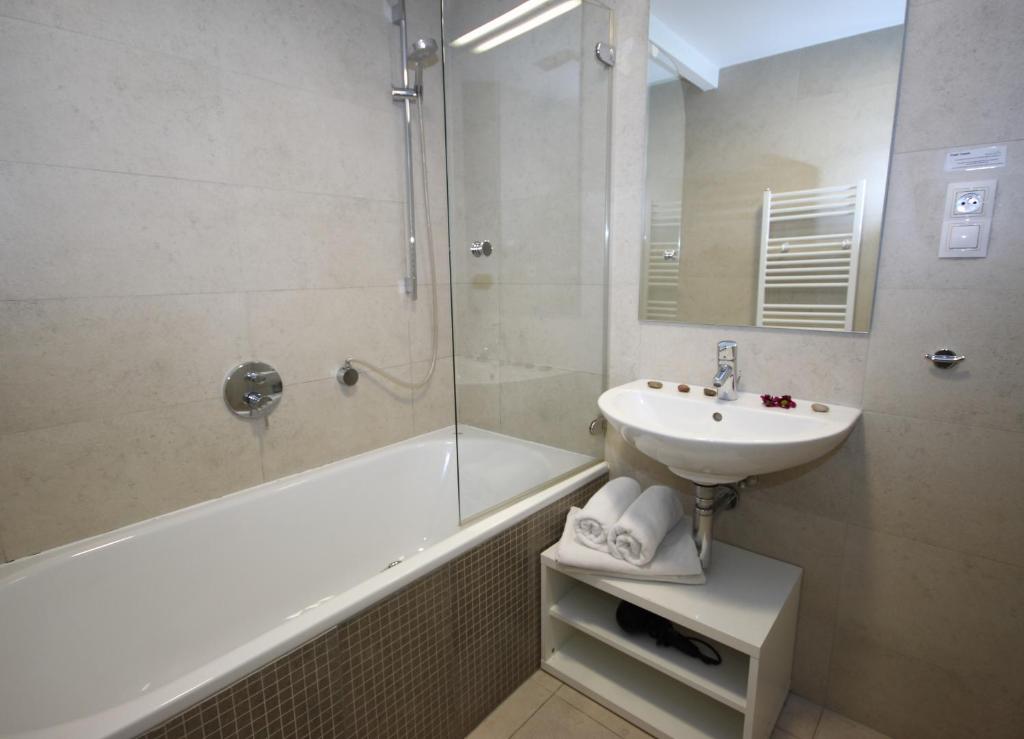 River View Residence room 5